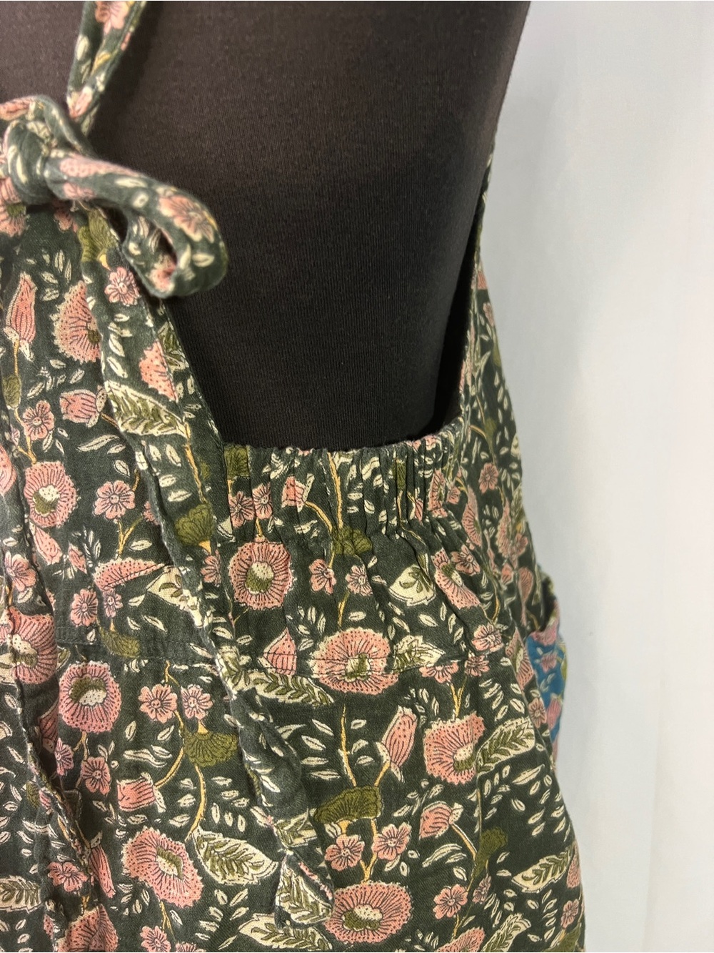 Natural Life Dakota Tie Back Mini Dress - M - overall style sleeveless floral - Picture 7 of 10